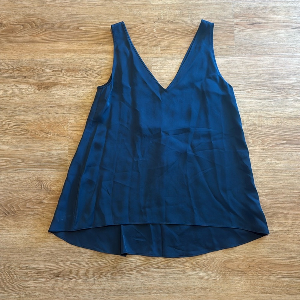 Theory silk top size small